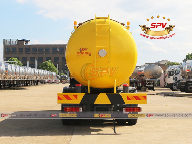 LPG Bobtail Tank Truck Sinotruk (25,000 Litres) - Rear Side View